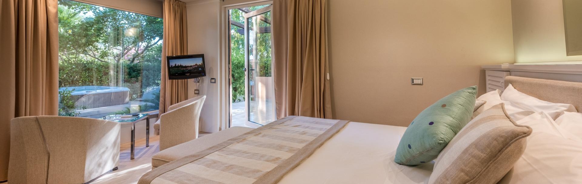 Mangia's Acacia Resort