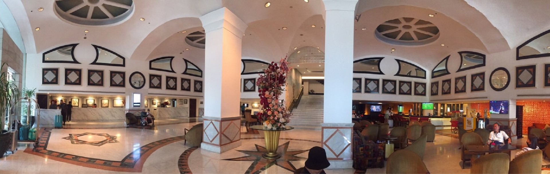 Cover image of Discover Bangkok