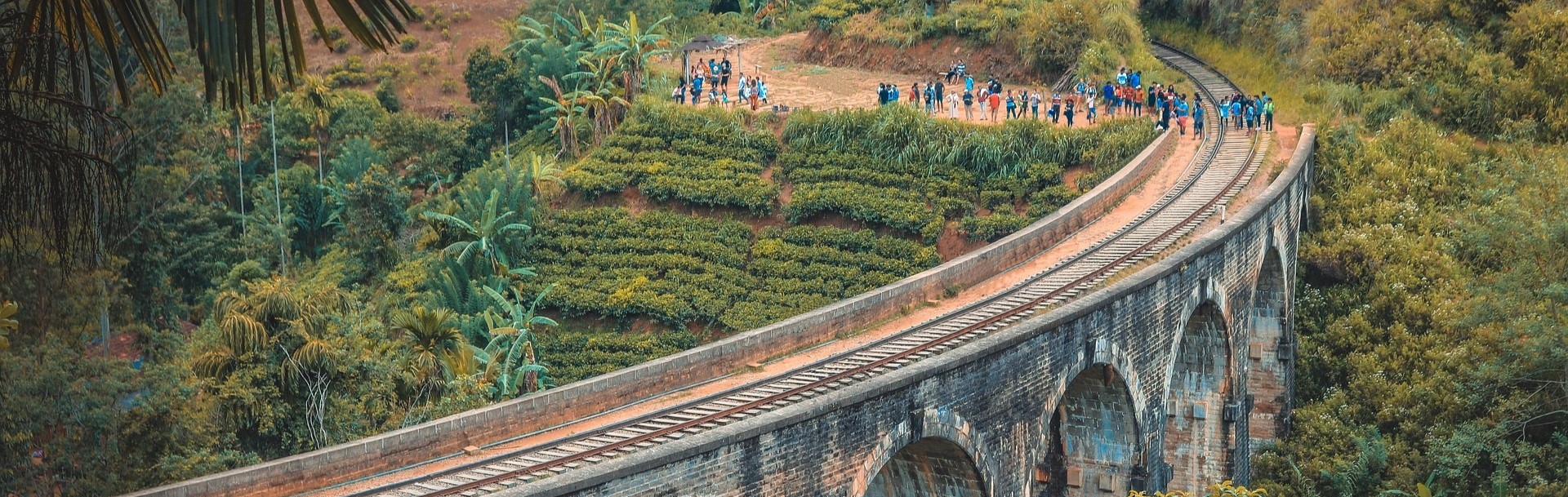 Nine Arches Bridge (Ella)