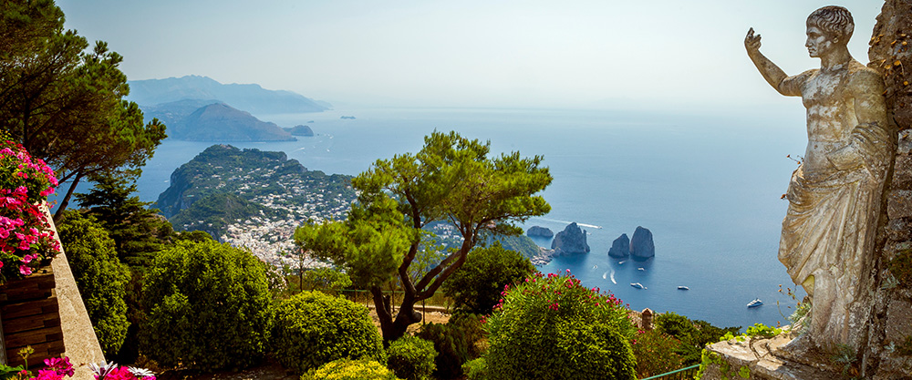 Capri island with guide and boat tour from Sorrento