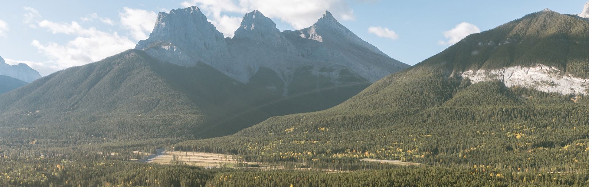  Three Sisters Peak Helicopter Tour